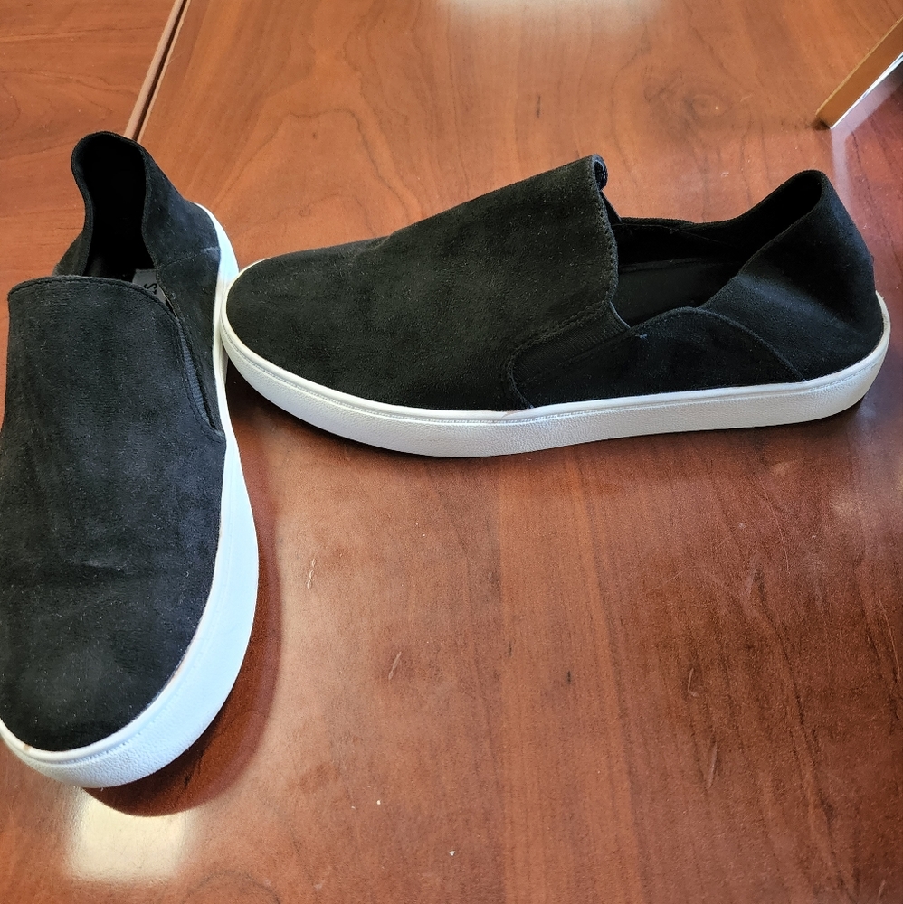 STEVE MADDEN slip on shoes